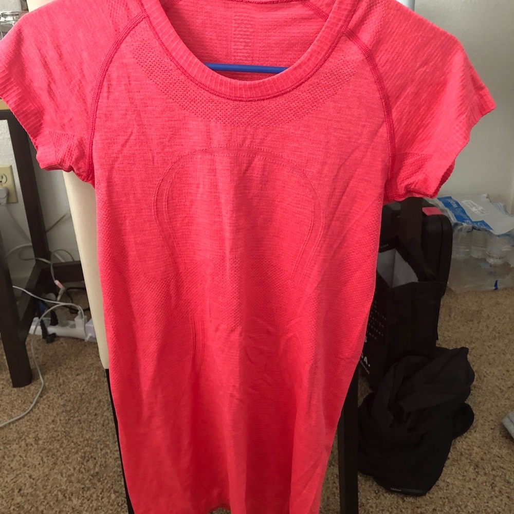 Lululemon top